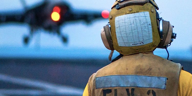 F18 Carrier Landing