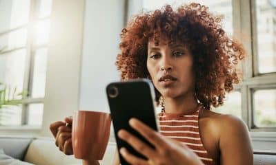 Einheitsstecker für Handys