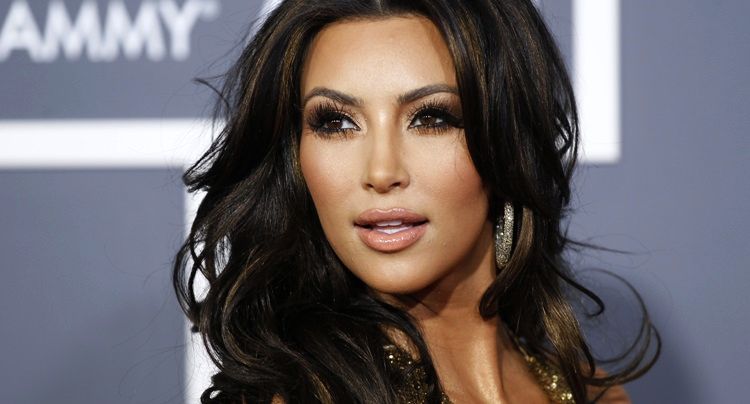 Kim Kardashian Hollywood Cheats und Tipps