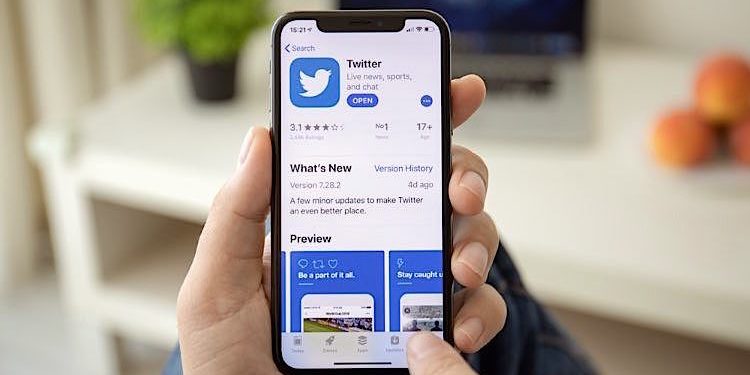 Apple iPhone Twitter