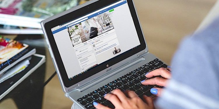 Soziale Medien Facebook