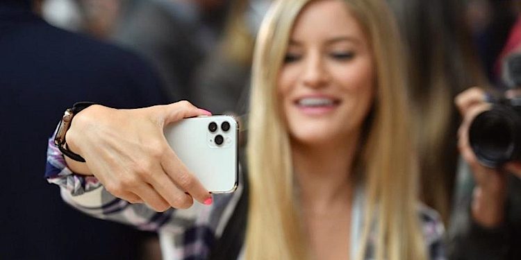 Apple iPhone