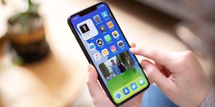 Apple: Vier iPhone 12 mini-Videos auf TikTok veröffentlicht
