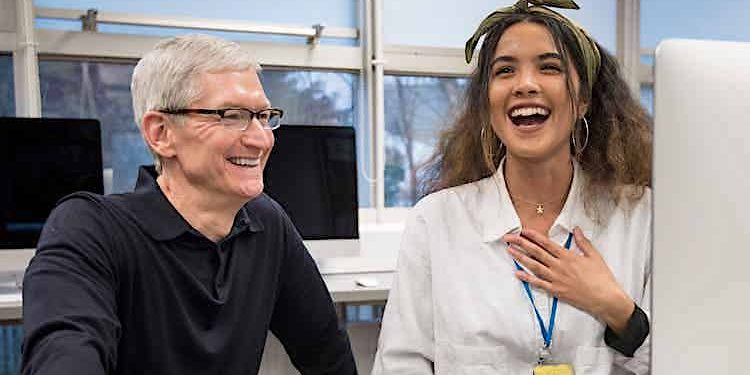Apple: Tim Cook motiviert Mitarbeiter zum 45. Firmenjubiläum