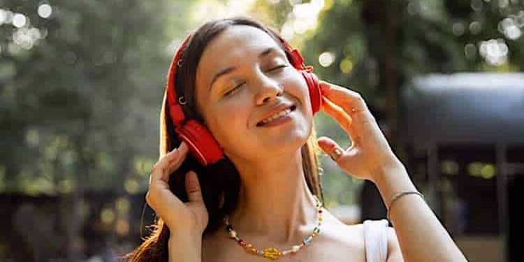 Spotify: 180 Künstler gegen smarte KI für Playlists