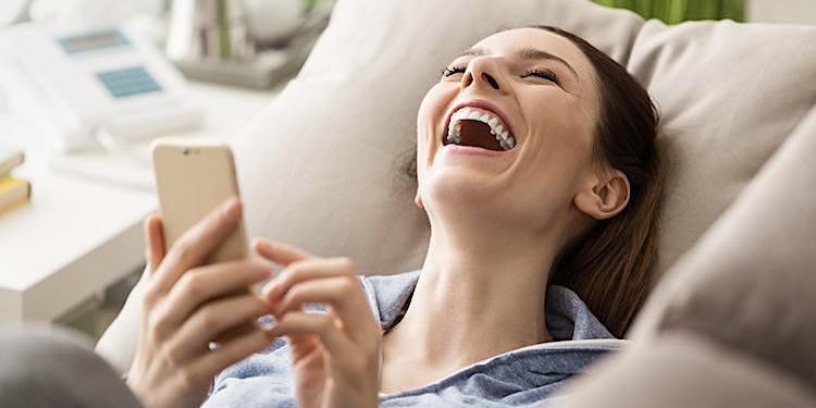 Clubhouse: Audio-App bietet nun auch Textnachrichten