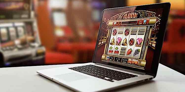 Ratgeber: Online Casinos versus reale Spielhallen