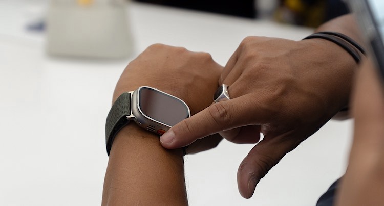 Apple Watch: Smartwatch mit microLED-Display von LG
