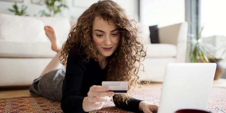 Verbraucherzentrale: Online-Kündigungen weiterhin problematisch