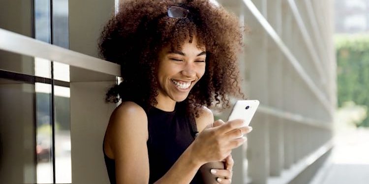 Spielen in Online Casinos unterwegs: Was müssen Spieler wissen?