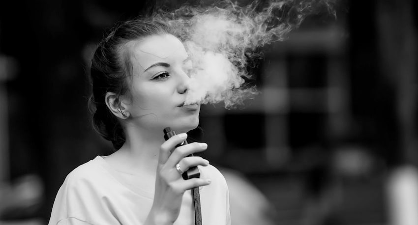 Einweg-E-Zigaretten: Umweltminister Schneider will Verbot