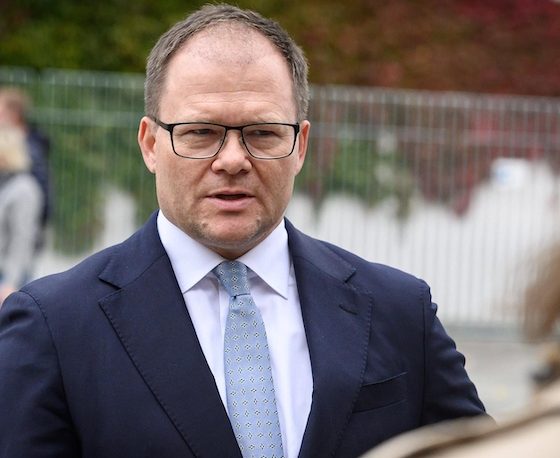 Temu: Umweltminister Schneider knöpft sich China-Müll vor