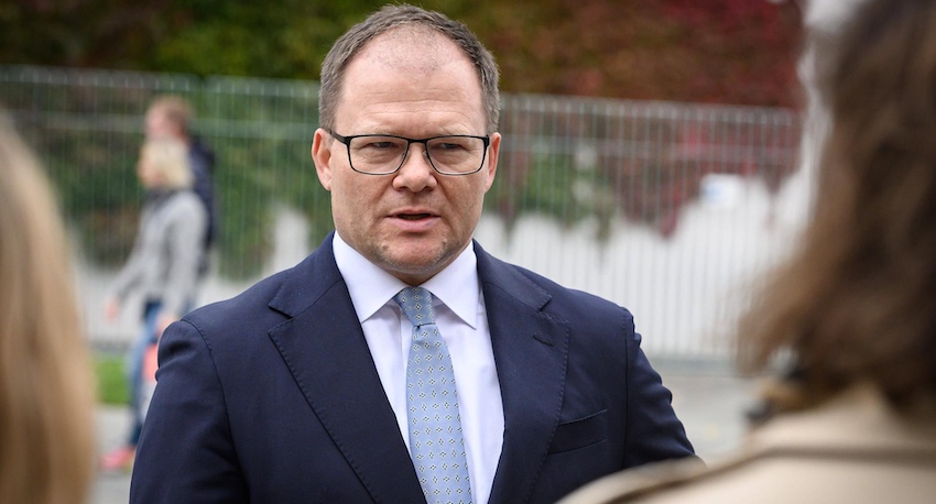 Temu: Umweltminister Schneider knöpft sich China-Müll vor