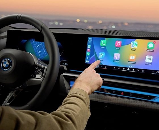 Apple: iOS 26.4 bringt ChatGPT und Gemini ins Auto