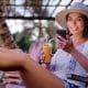 Zwei Drittel sind im Urlaub über WhatsApp & Co. erreichbar